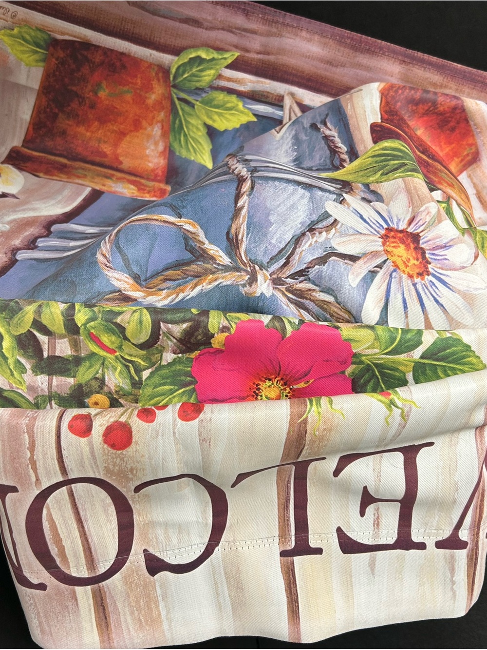 Welcome Spring Flowers Flag - Picture 2 of 4
